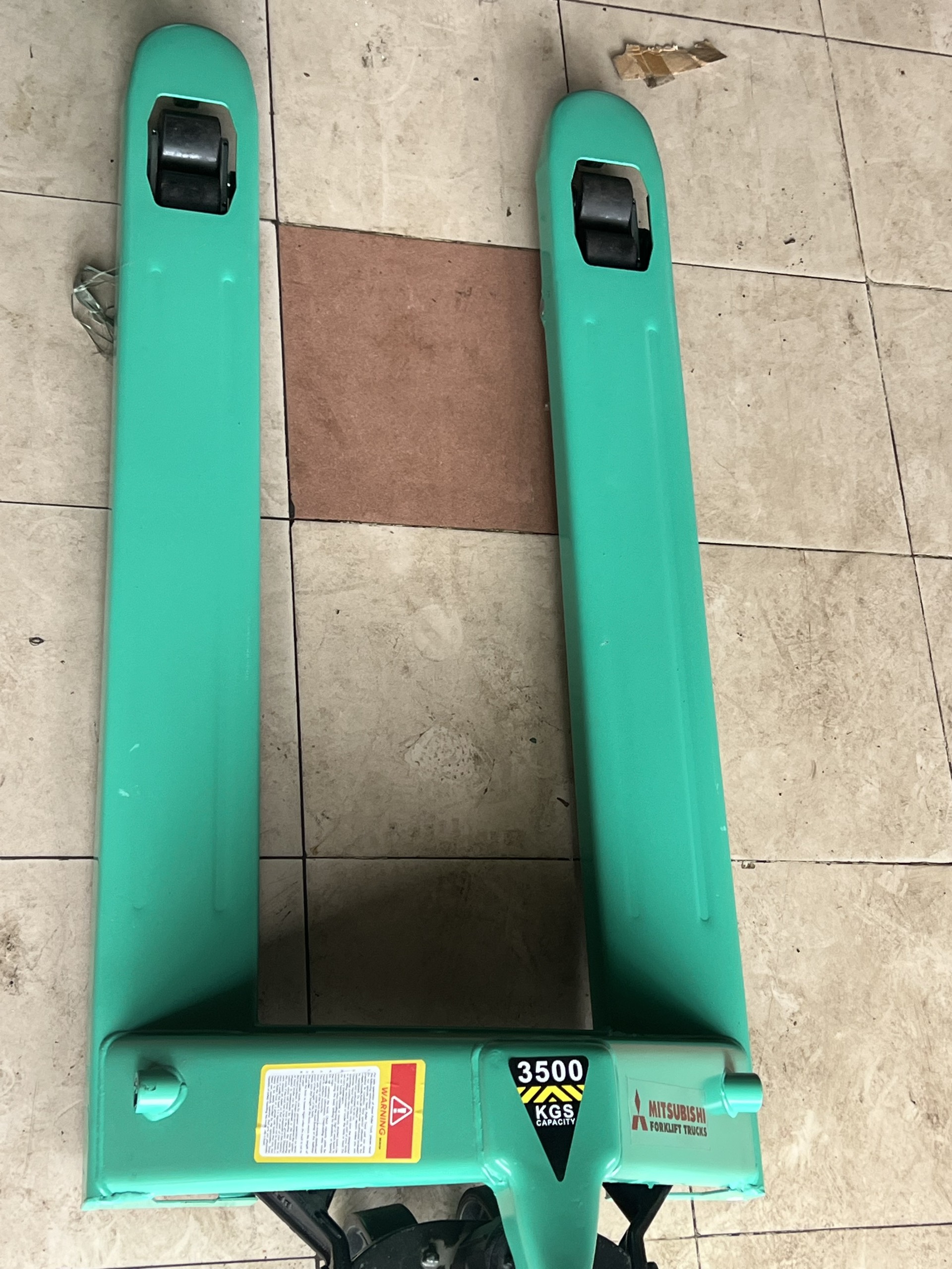 Xe nâng tay 3.5 tấn